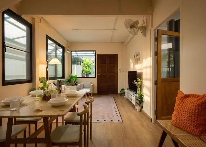 Traditional Thai House Garden Cinema Pool Mrt 曼谷