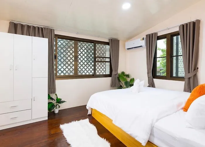 Traditional Thai House Garden Cinema Pool Mrt 別墅
